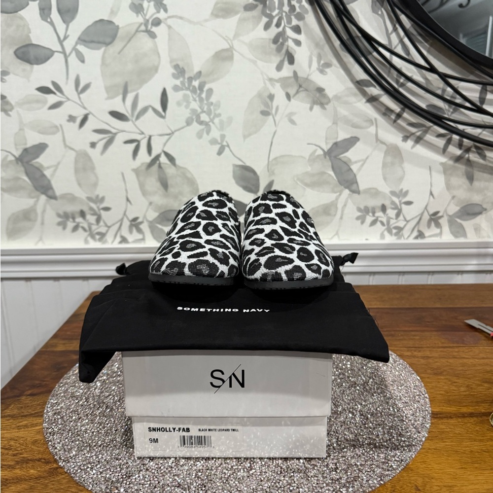 Something Navy Black and White Leopard Twill Flats. NWOT